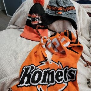 Komets Orange and Black Winter Set